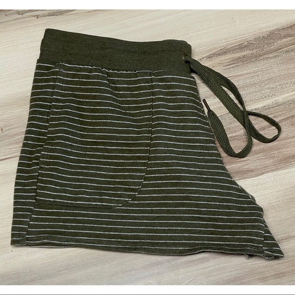 *SOLD* Stars Above Striped Pajama Shorts Green Size M - Picture 4 of 5